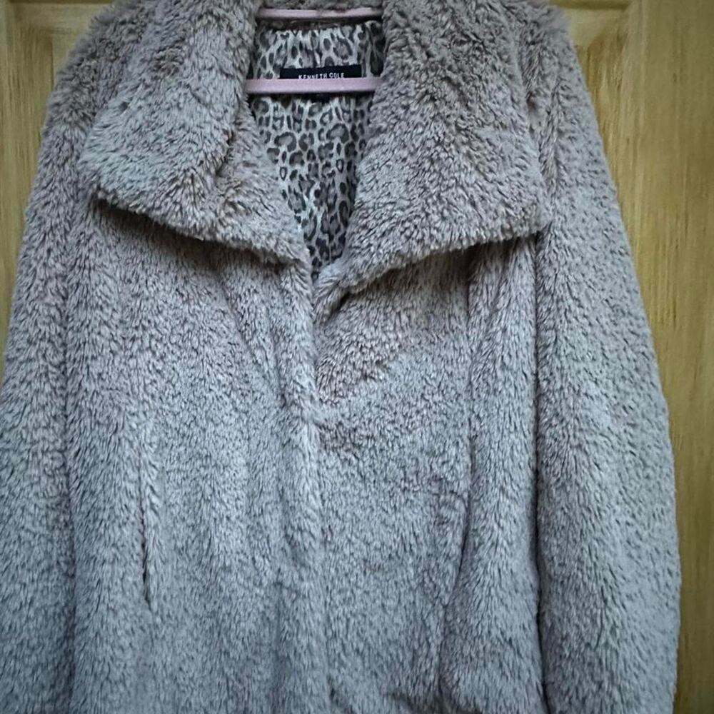 Kenneth Cole New York Faux Fur Coat Womens S/P Gray Leopard Lined Plush Jacket